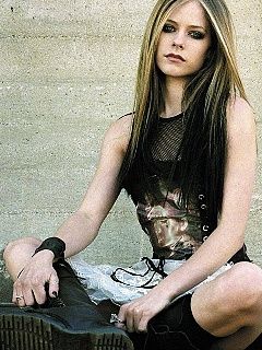 Avril Lavigne - wallpaper preview