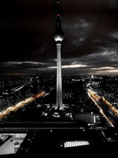 Berlin at Night - wallpaper preview