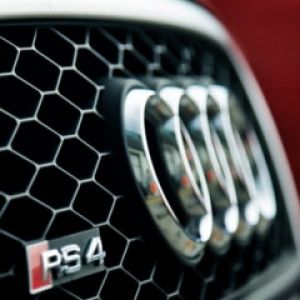 Audi PS4 Araba Izgarası