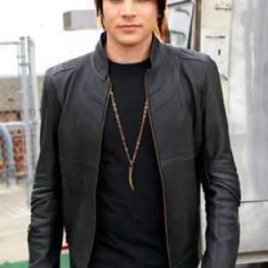 Adam Lambert'in Şık Görünümü