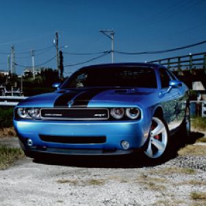 Dodge Challenger SRT Mavi