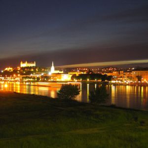 Bratislava Gece Manzarası