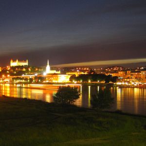 Bratislava Gece Manzarası