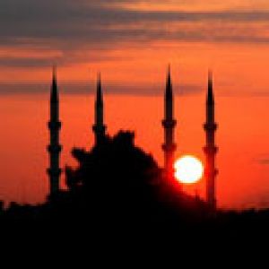 Cami Üzerinde Gün Batımı