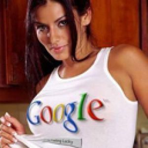 Google Logolu Kız