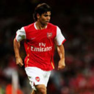 Arsenal Futbolcusu Aksiyon Halinde