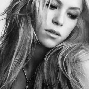 Shakira Glamour Portresi
