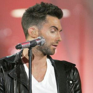 Adam Levine Canlı Performans