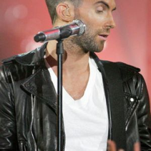 Adam Levine Canlı Performans