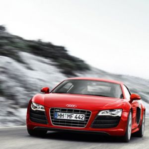 Kırmızı Audi R8 Spor Araba