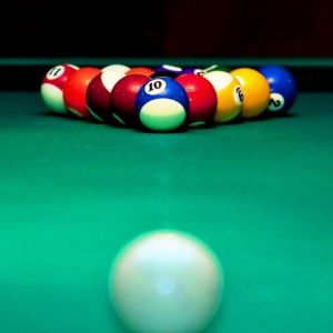 Yeşil Masada Bilardo Topları