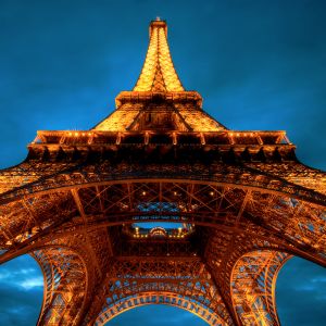 Eiffel Kulesi Gece Manzarası