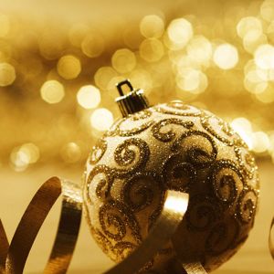 Altın Noel Süsü