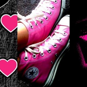 Pembe Converse Ayakkabılar ve Kalpler
