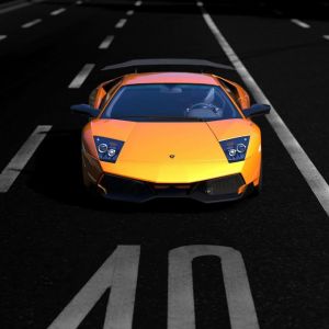 Yolda Lamborghini