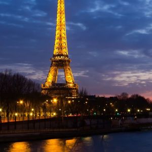 Gece Eiffel Kulesi