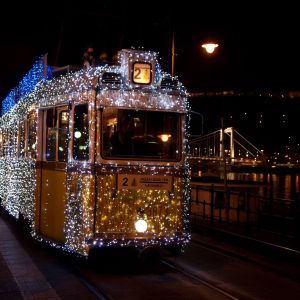 Budapeşte'de Festivale Hazır Tramvay