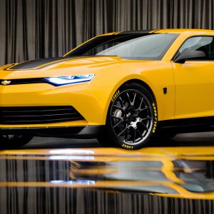 Sarı Chevrolet Camaro Spor Araba
