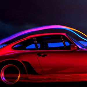 Şık Neon Işıklarla Spor Araba
