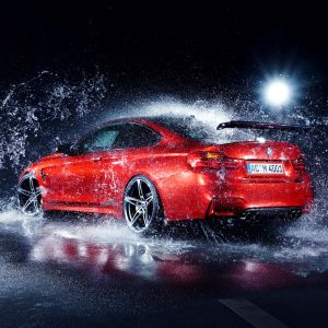 BMW M4 Su Sıçratan