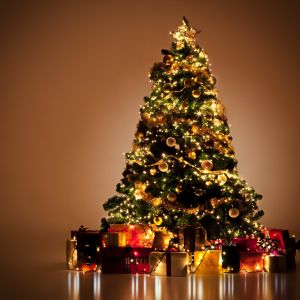 Güzel Noel Ağacı Işıklarla